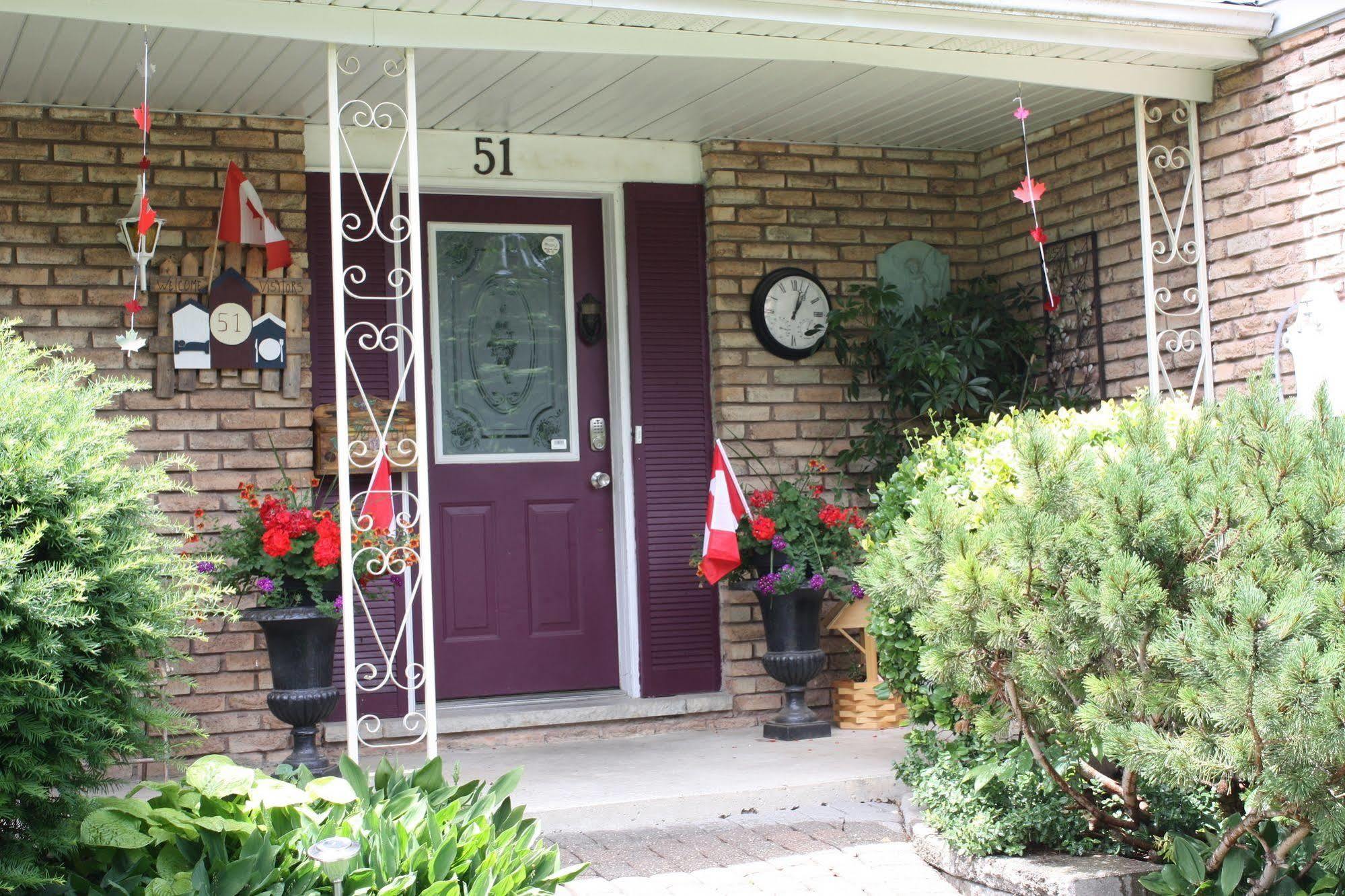 Carrousel Bed & Breakfast Cayuga Exterior photo